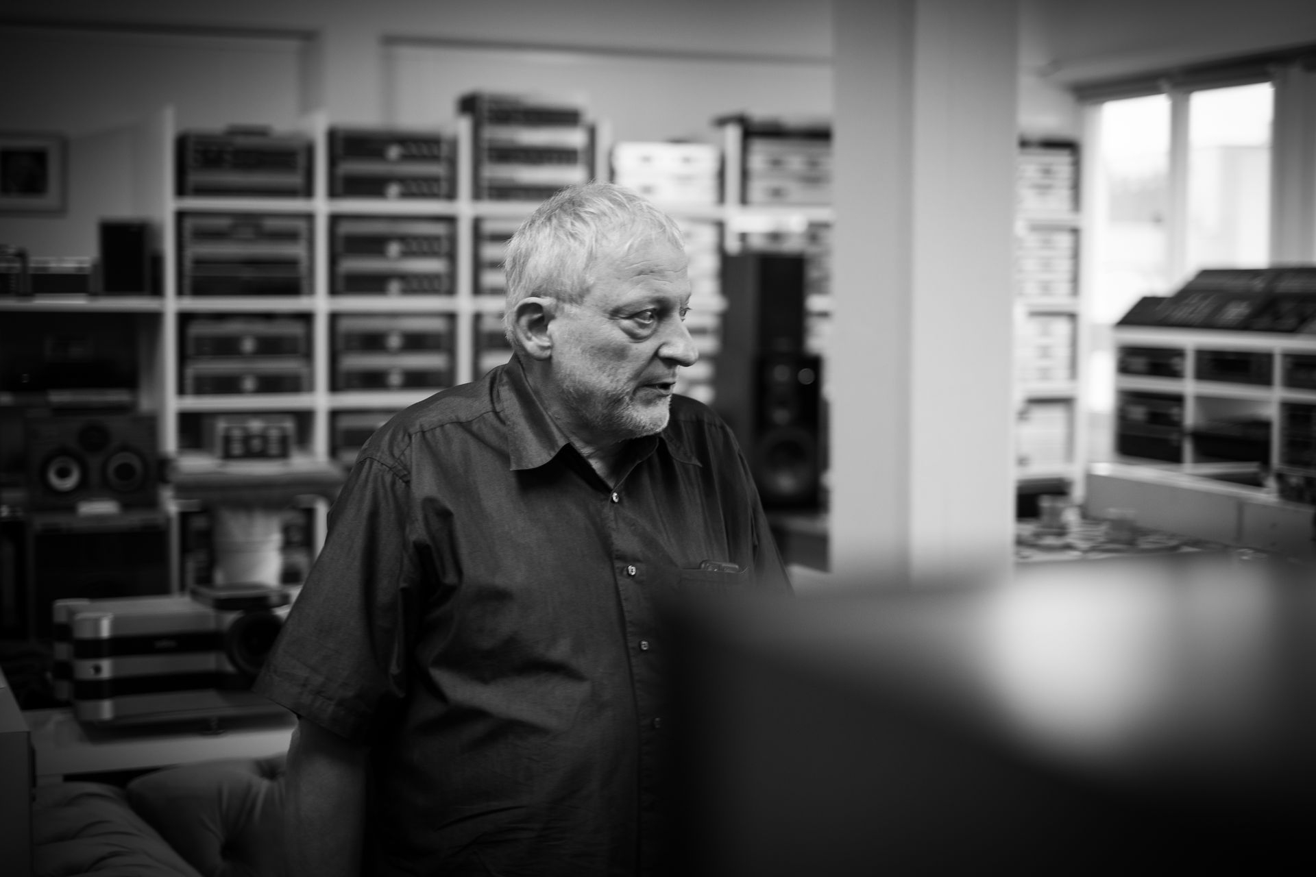 In den Anfängen von Studer Revox gab's auch nur Schwarzweiss-Bilder.