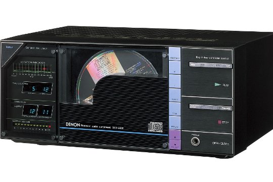 Erster Consumer-CD-Player von Denon: der DCD-2000.