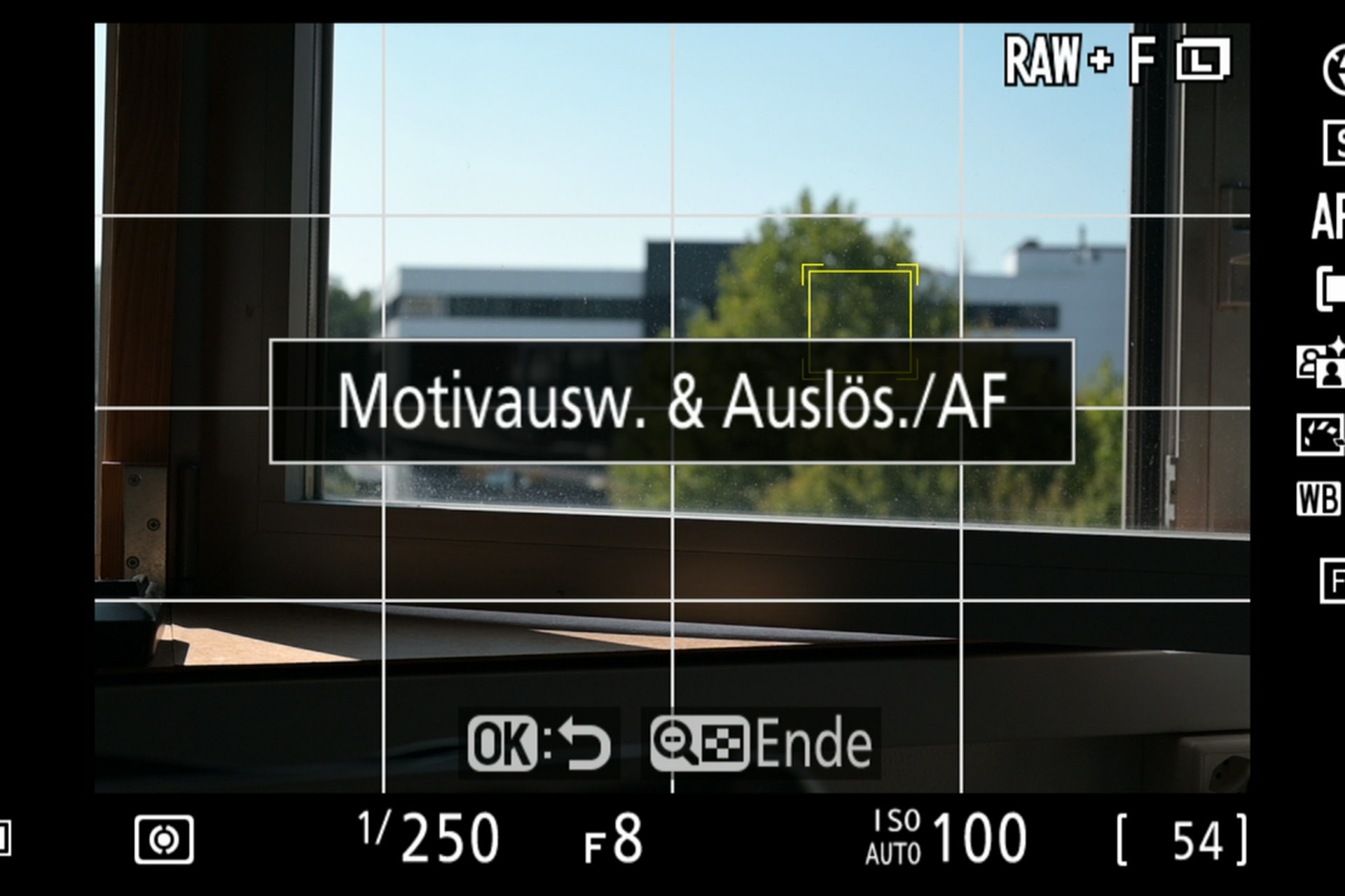 Wahl von Motiv und Foto-Auslösung über den Touchscreen.