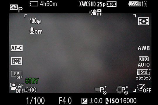S&O, Slow & Quick Anzeige: Wird mit 100 fps in HD-Video aufgenommen, wird die Wiedergabe bei 25p um ein Viertel verlangsamt.