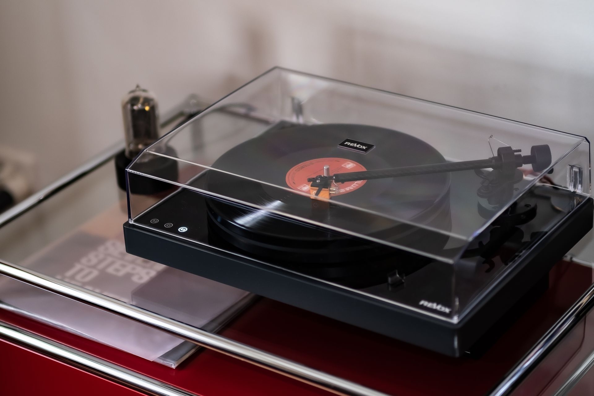 Test des Revox Studiomaster T700 Turntable - Neuer Revox-Plattenspieler