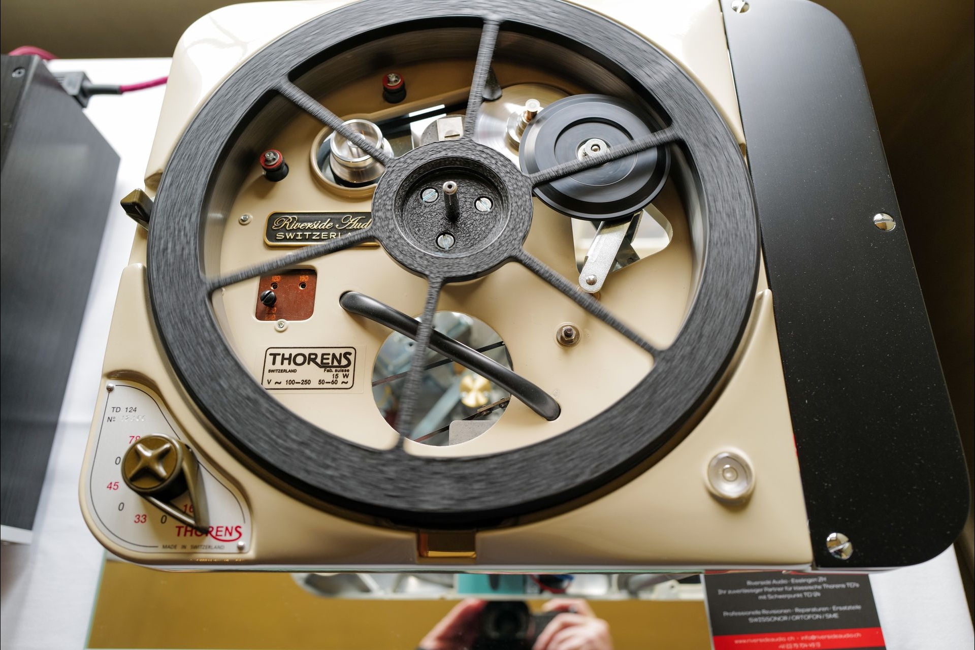 Show-Schnitt-Modell eines Thorens TD124 von Swisssonor