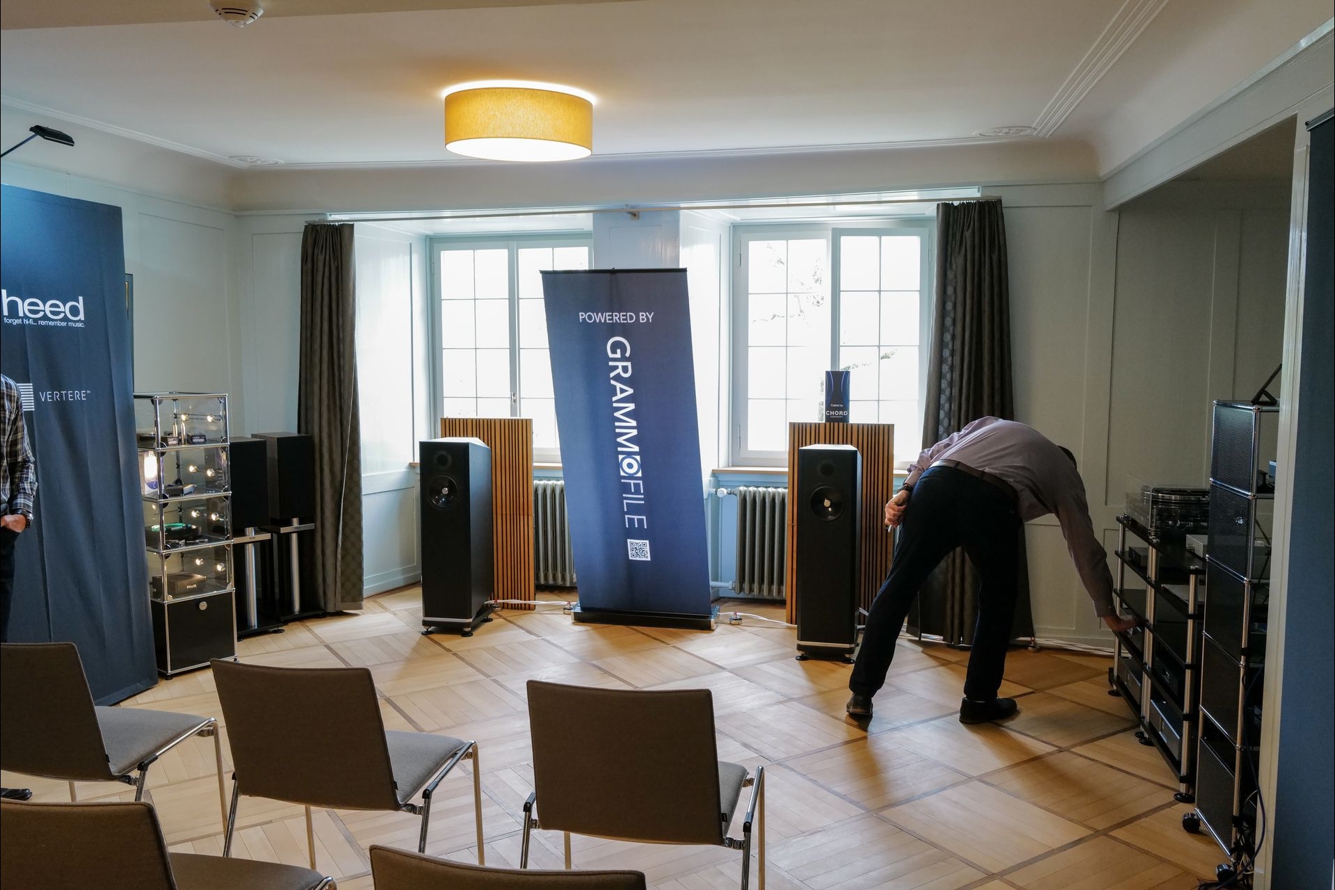 Grammofile präsentiert Kudos Lautsprecher an Chord Elektronik, Melco Digital-Quelle und Vertere Vinyl Plattenspieler