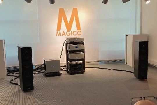 Magico-Lautsprecher, Digitalquelle MSB