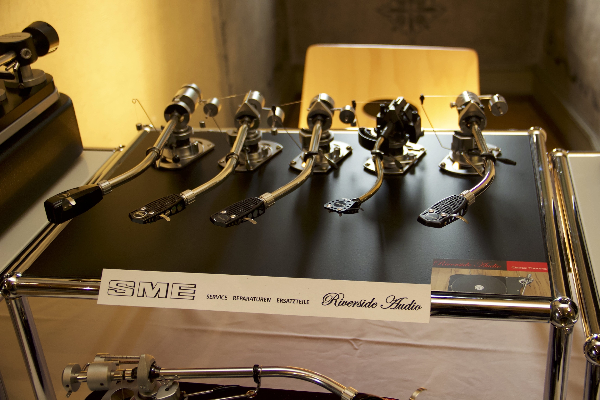 Riverside ist Spezialist für die Überholung des legendären Thorens TD124 und kümmert sich mit Leidenschaft um die Reparatur von SME-Tonarmen!