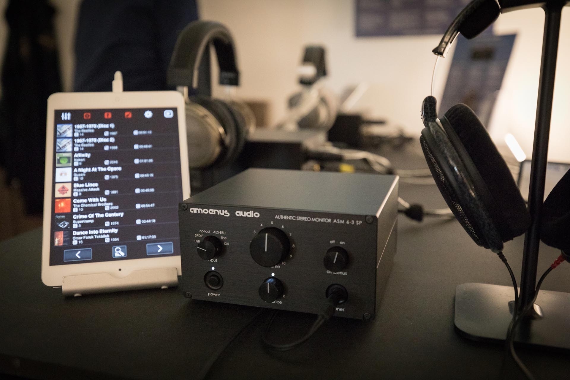 Amoenus Audio mit dem Authentic Stereo Monitor