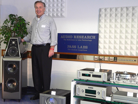 Richtiges Nordamerikanisches HiFi gabs bei Montana Audio zu hören. Reza Oskoui vertreibt neben den phantastischen Wilson Audio Lautsprechern auch die bestandenen US-Marken Krell, Pass Laboratories, Audio Research, Martin Logan und Conrad Johnson. Als europaweite Premiere gabs den brandneuen kanadischen Oracle Plattenspieler mit SME V Tonarm und Benz Micro Tonabnehmer zu hören. Eine kleine Sensation ist der erste, rein digitale Verstärker des eigentlichen Röhrenspezialisten Audio Research.