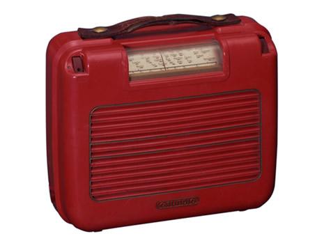 Grundig Boy aus dem Jahr 1949. Der erste portable Radioempfänger von Grundig. Der Namen entstand aus dem Resultat eines Wettbewerbs in der Zeitschrift 