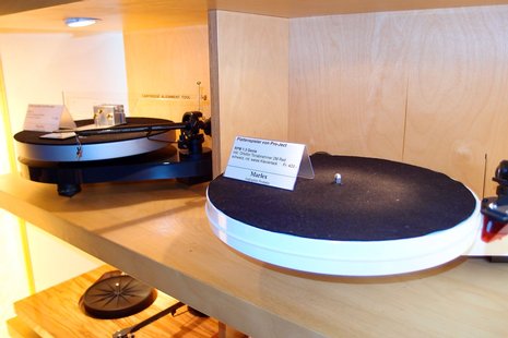 Vinyl ist auch bei der jungen Generation durchaus im Trend. Pro-Ject Plattenspieler zum Studentenpreis.