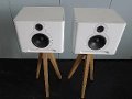 Guru QM10 Lautsprecher mit Standpoints