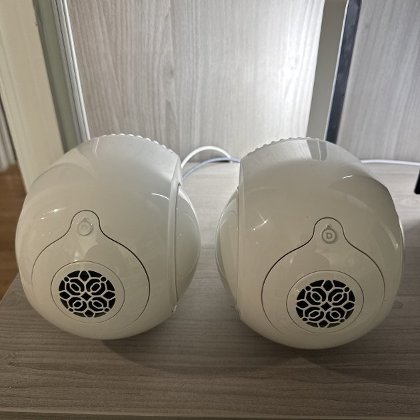 Zwei Devialet Phantom II 95 dB Iconic White Kopfh&ouml;rer