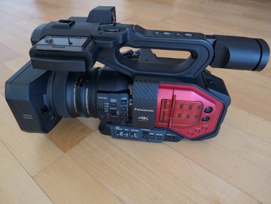 Panasonic AG-DVX200 4K Camcorder