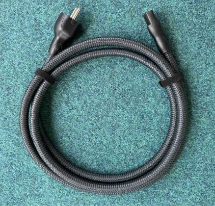 Diverse Premium-Stromkabel