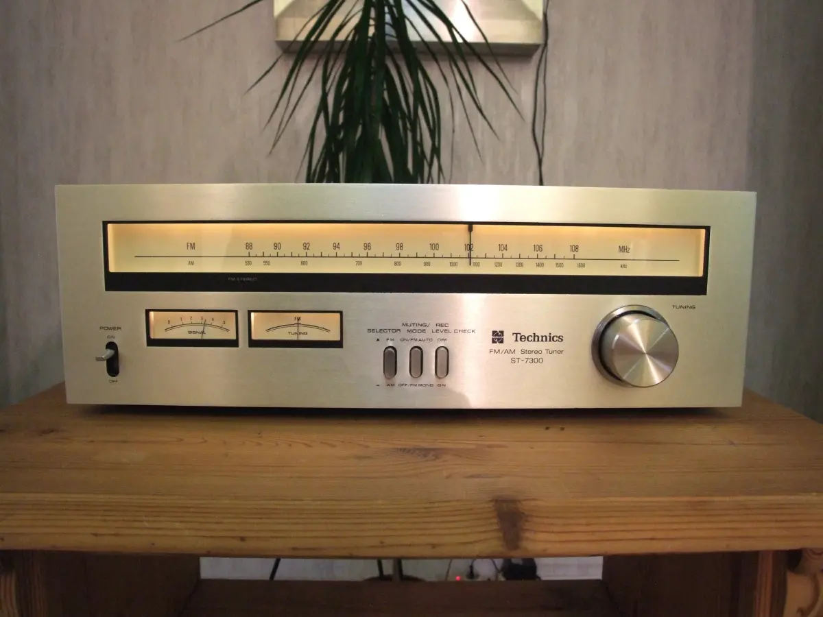 Technics Tuner ST-7300