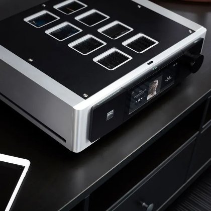 High-End NAD M66 / BlueOS Streaming DAC-Vorverstärker