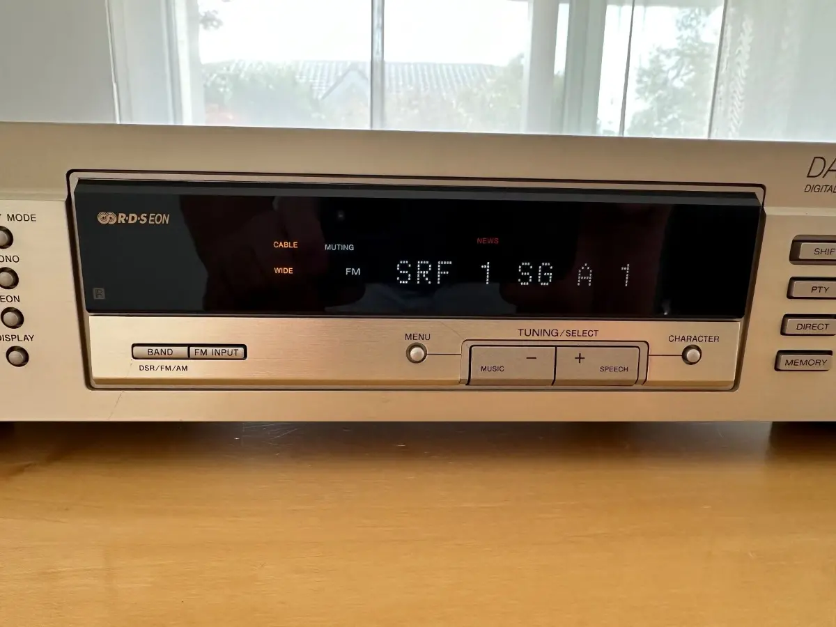 Sony DAR-DA5ES ES HiFi-Tuner, Champagner