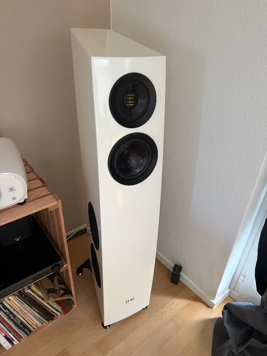 ELAC Concentro S 507 Weiss  NP CHF 11980