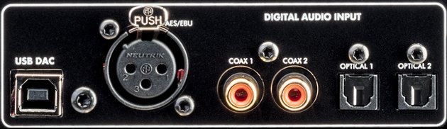 High End aus Canada: ANTHEM STR Vorverstärker & MOON 330A
