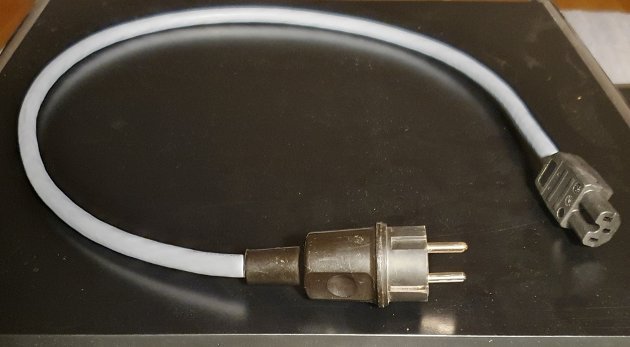 Netzkabel SUPRA Lorad 2.5, mit Schuko (1m, guter Zustand)