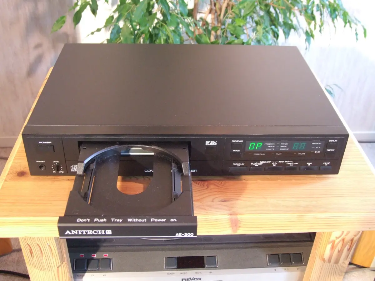 CD Player Anitech AE-300 vintage
