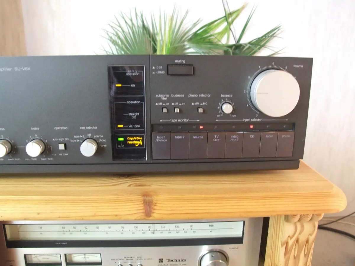Technics Stereo Integrated Amplifier SU-V6X