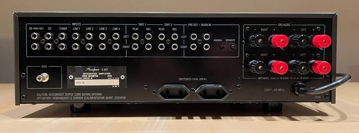 Accuphase e207