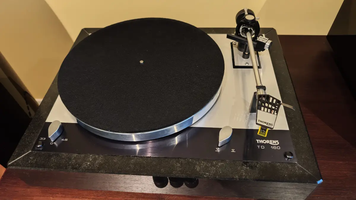 Thorens TD 160 in 30mm Nero Assoluto Granit