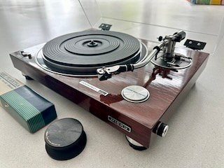 Micro Seiki DD-40 High-End Plattenspieler