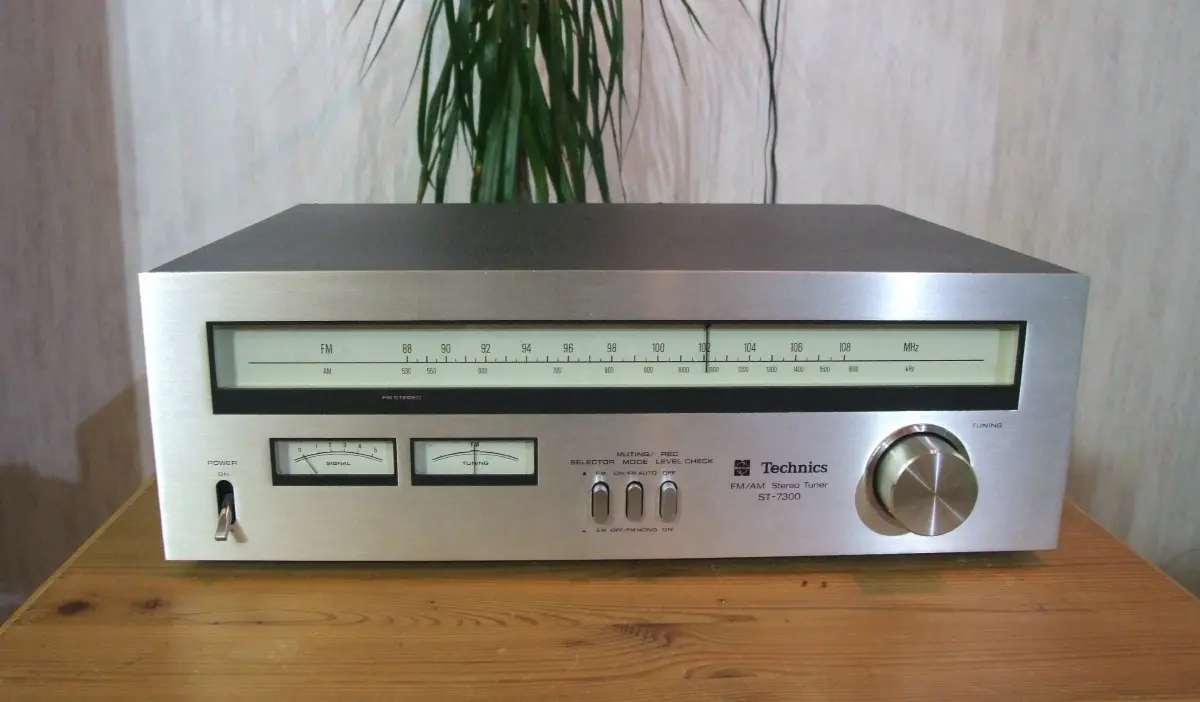 Technics Tuner ST-7300