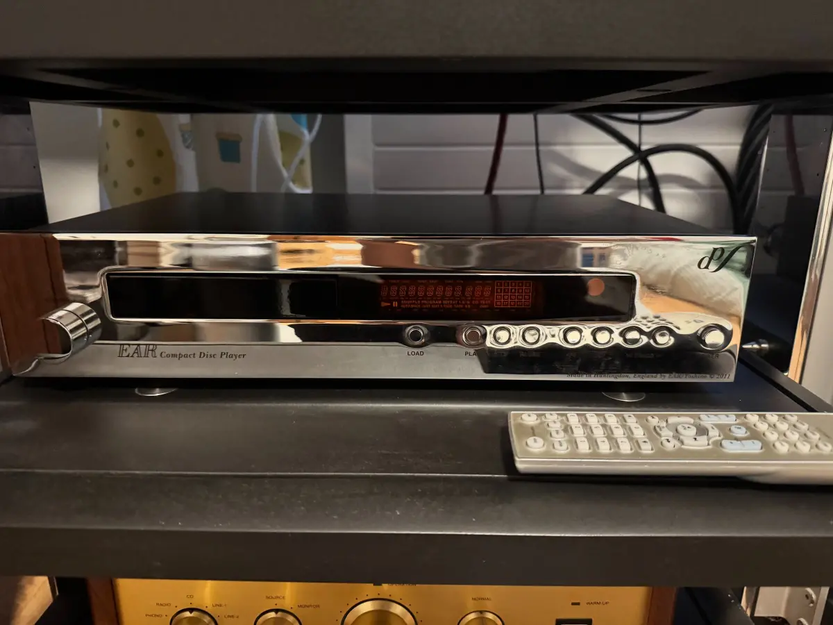 CD Player Ear Yoshino Acute 3 in Chrome