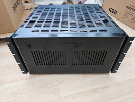 Rotel RMB-1585 High-End 5-Kanal-Endstufe Top