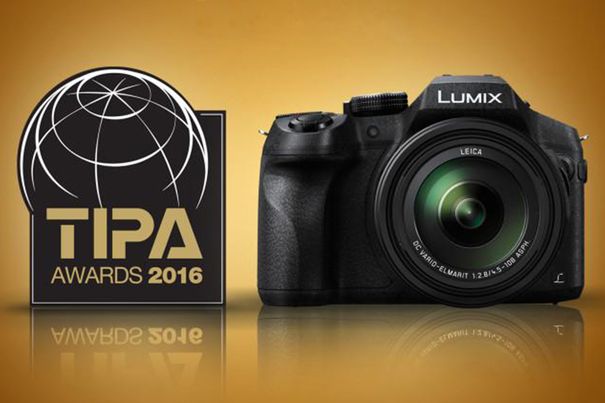 Die Panasonic Lumix FZ300 wurde mit dem TIPA Award 2016 als 