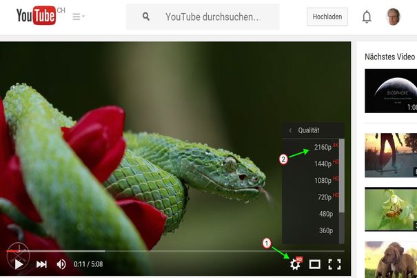 Über den Einstellungsdialog (1) lässt sich bei YouTube-Videos erkennen, ob sie in 4K-Auflösung (2) vorliegen.