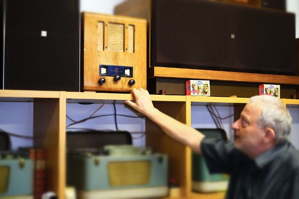 Willi Studer entwickelte anfangs Radiogeräte. Sie funktionieren immer noch, aber es wird nichts mehr ausgestrahlt.
