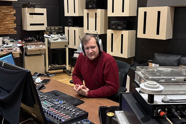 Jean-Daniel Noir ist in Personalunion Toningenieur, Produzent und künstlerischer Leiter.