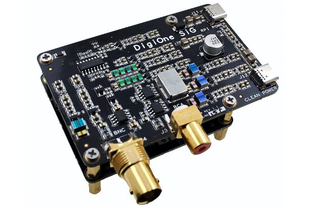 Aufwendiger DigiOne Signature SPDIF-Audio-HAT von Allo mit doppelter Stromversorgung, einbautem Reclocker, BNC-Buchse, galvanischer Trennung und minimalem Jitter von 400fs.