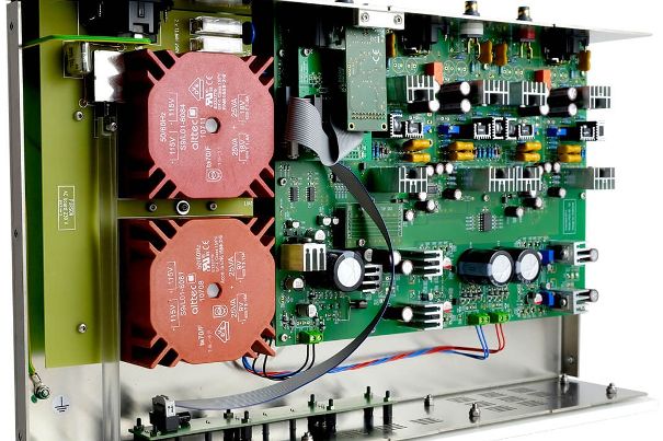 Der DAC1 mit durchgehend symmetrischem Aufbau und symmetrischer Signalführung.