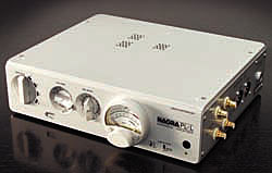 Der Nagra PL-L verdankt seinen perfekten Klang nicht zuletzt professioneller Röhrentechnik mit besten Transformatoren.
