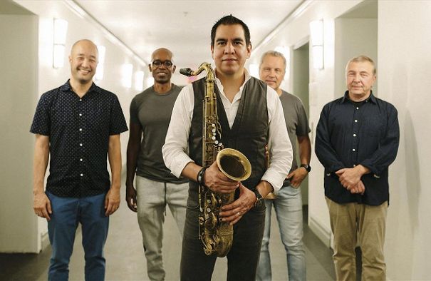 Die Musiker auf diesem Album sind (v. l.): Art Hirahara, Piano – Rudy Royston, Drums – Diego Rivera, Tenor Sax – Alex Sipiagin, Trumpet & Flügelhorn – Boris Kozlov, Bass.