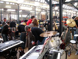 Jedem sein Schnäppchen am Musik-Flohmarkt in Roggwil