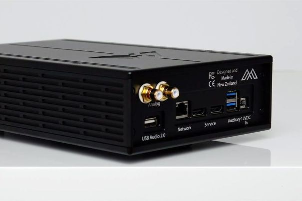 Auch der S30 verfügt nebst den Analogausgängen über einen hochwertigen USB-Audio-2.0-Ausgang und USB-Eingänge.