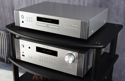 Vollverstärker RA-6000 und CD-Spieler DT-6000