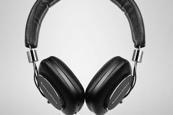 Bowers & Wilkins P5 Wireless