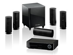 Das BDS 800 von Harman Kardon bietet 5 x 65 Watt und einen aktiven Subwoofer mit 200 Watt