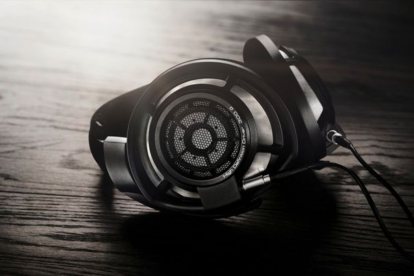 Sennheiser HD800S.