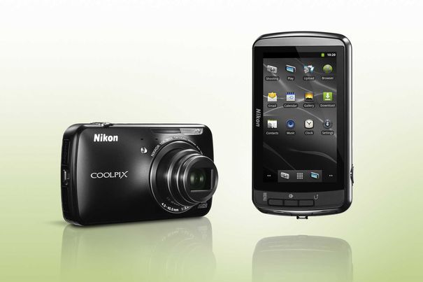Die Coolpix S800c von Nikon