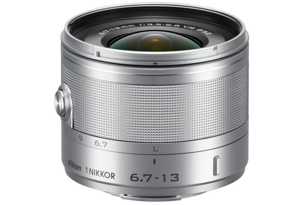 Das 1 NIKKOR Ultraweitwinkel-Zoomobjektiv VR 6,7–13mm 1:3,5–5,6 von Nikon