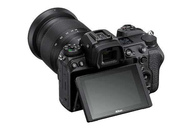 Wie gewohnt: Bei der Tastenanordnung, dem aufklappbaren Touch-Display und der Bedienung bleibt bei den neuen Nikon-Modellen Z6 II und Z7 II alles beim Alten.