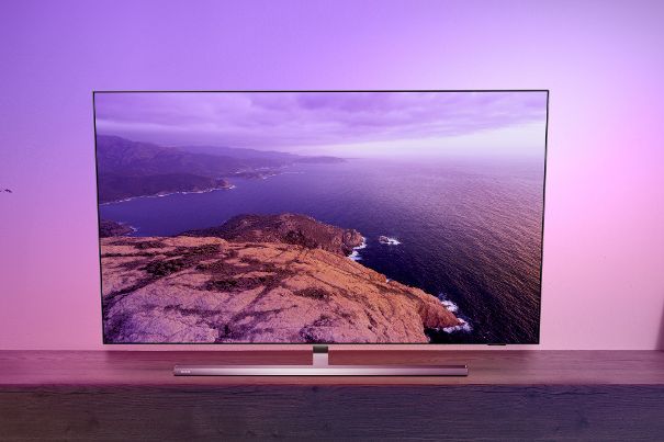 Der Philips OLED807 kombiniert die unübertroffene Farbwiedergabe von OLED-TVs mit höherer Lichtstärke.