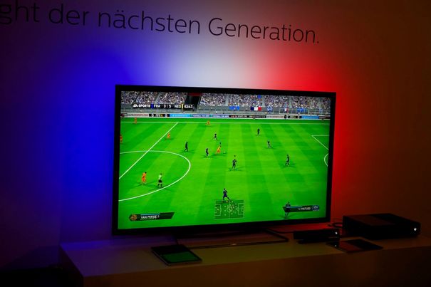 Fussball oléolé: Zur WM gibt es das typische Philips Ambilight in den Landesfarben der WM-Teilnehmer.